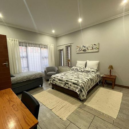 Douwe Cottages Pretoria-Noord Eksteriør bilde